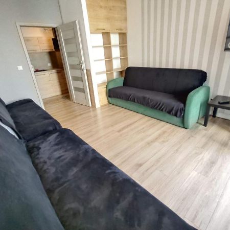 1120 Smialego 41 - Tanie Pokoje W Apartamencie - Samodzielne Zameldowanie - Self Check In 포즈난 외부 사진