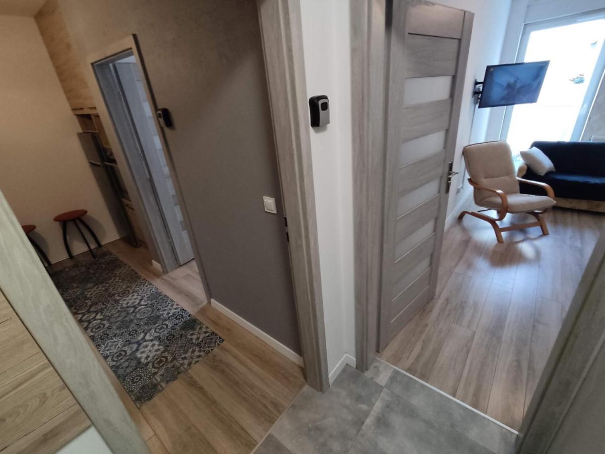 1120 Smialego 41 - Tanie Pokoje W Apartamencie - Samodzielne Zameldowanie - Self Check In 포즈난 외부 사진